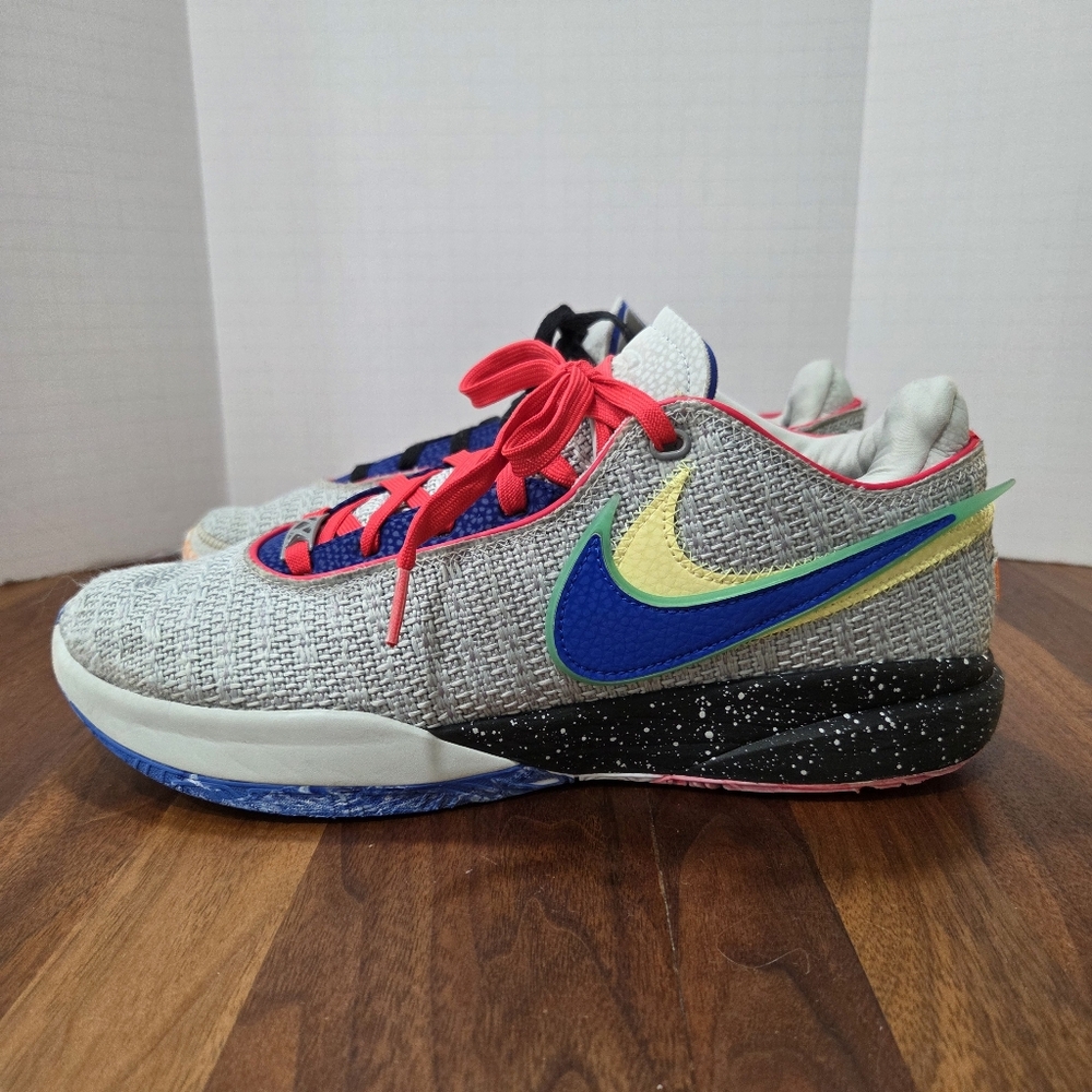 Lebron 20 Nike Lifer DJ5423-002 - Picture 3 of 16